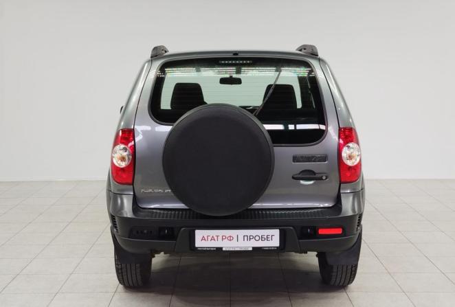 Chevrolet Niva I Рестайлинг с пробегом 2018 года, цена 770 000 рублей, 108274 км, внедорожник, Автокод Объявления