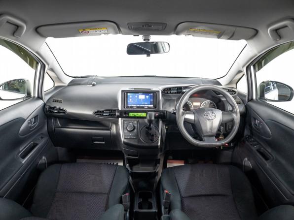 Toyota Wish II Рестайлинг с пробегом 2016 года, цена 1 370 500 рублей, 151459 км, минивэн, Автокод Объявления