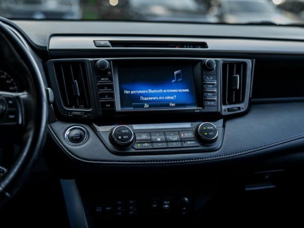Toyota RAV4 IV (XA40) Рестайлинг с пробегом 2018 года, цена 2 020 000 рублей, 196951 км, внедорожник, Автокод Объявления