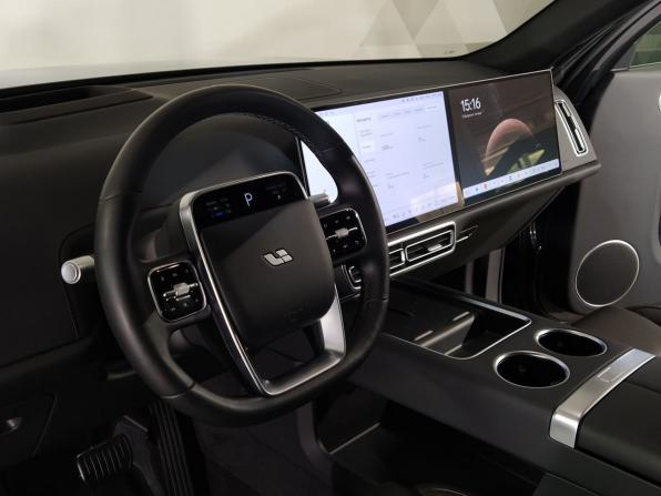 Li Auto (Lixiang) L9 I с пробегом 2023 года, цена 7 486 000 рублей, 18376 км, внедорожник, Автокод Объявления