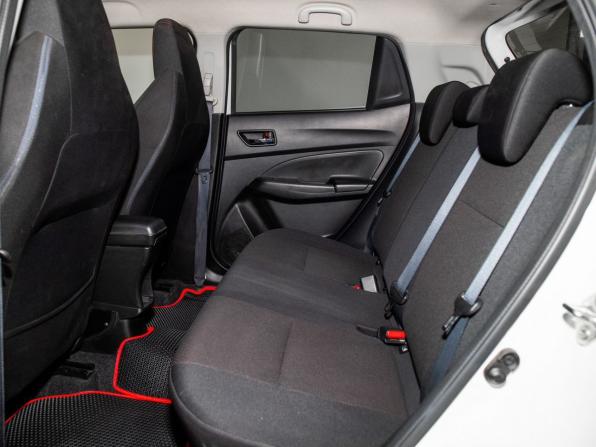 Suzuki Swift V с пробегом 2018 года, цена 1 323 500 рублей, 105000 км, хэтчбек, Автокод Объявления