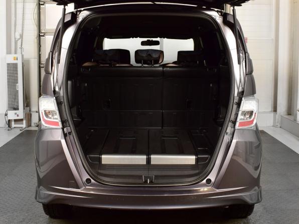 Honda Freed I Рестайлинг с пробегом 2013 года, цена 1 119 995 рублей, 216388 км, компактвэн, Автокод Объявления