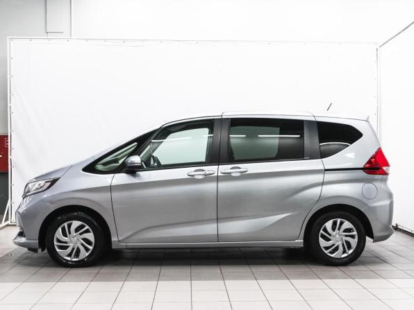 Honda Freed II Рестайлинг с пробегом 2019 года, цена 1 450 000 рублей, 132141 км, компактвэн, Автокод Объявления