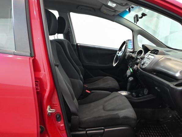 Honda Fit II с пробегом 2010 года, цена 890 000 рублей, 68861 км, хэтчбек, Автокод Объявления
