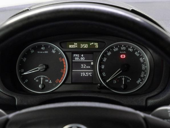 Skoda Fabia II с пробегом 2010 года, цена 715 000 рублей, 80021 км, хэтчбек, Автокод Объявления