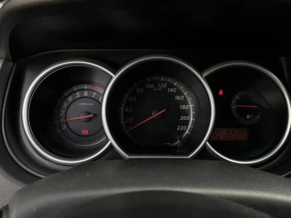 Nissan Tiida I Рестайлинг с пробегом 2010 года, цена 685 000 рублей, 200162 км, хэтчбек, Автокод Объявления