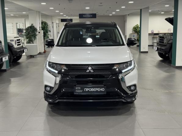 Mitsubishi Outlander III Рестайлинг 3 с пробегом 2022 года, цена 3 180 000 рублей, 38215 км, внедорожник, Автокод Объявления