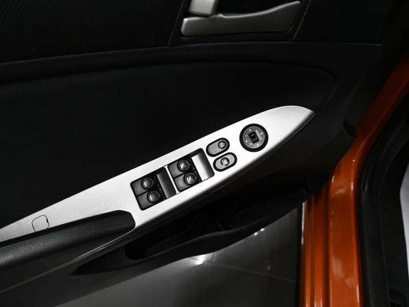 Hyundai Solaris I Рестайлинг с пробегом 2015 года, цена 775 000 рублей, 192732 км, хэтчбек, Автокод Объявления