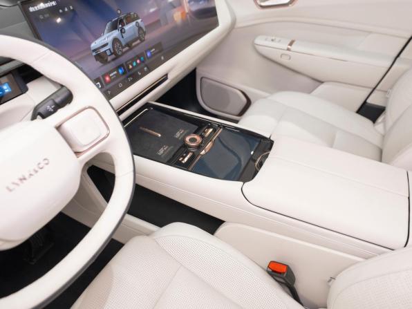 Lynk &amp; Co 900 с пробегом 2026 года, цена 7 740 000 рублей, 37 км, внедорожник, Автокод Объявления
