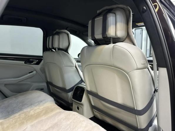 Porsche Macan I Рестайлинг 2 с пробегом 2024 года, цена 10 990 000 рублей, 11192 км, внедорожник, Автокод Объявления