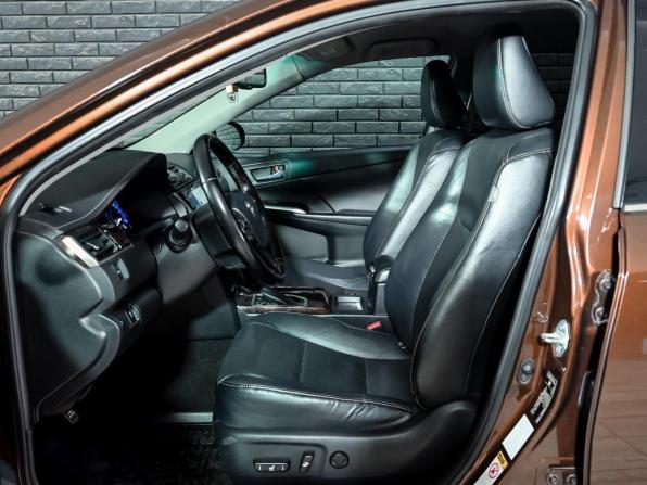 Toyota Camry VII (XV50) Рестайлинг 2 с пробегом 2017 года, цена 2 480 000 рублей, 58536 км, седан, Автокод Объявления
