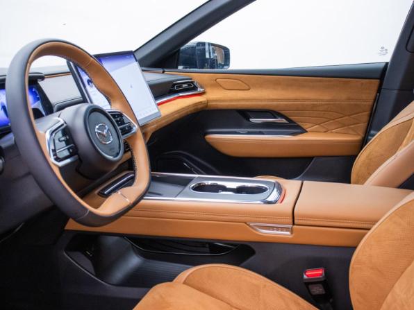 Mazda EZ-6 с пробегом 2024 года, цена 3 900 000 рублей, 10921 км, лифтбек, Автокод Объявления