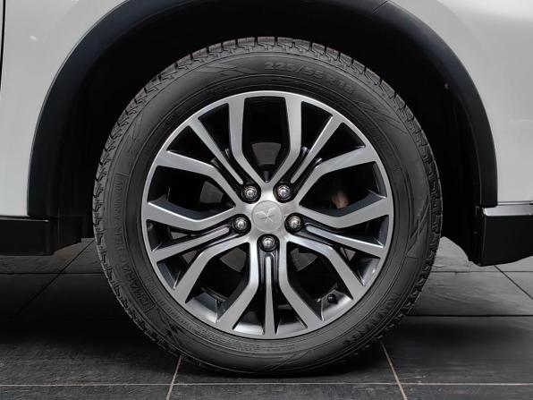 Mitsubishi Outlander III Рестайлинг 2 с пробегом 2017 года, цена 1 717 000 рублей, 191291 км, внедорожник, Автокод Объявления