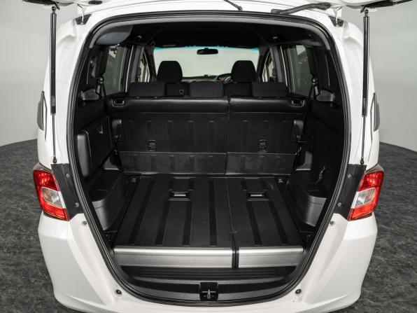 Honda Freed I Рестайлинг с пробегом 2012 года, цена 1 175 000 рублей, 117636 км, компактвэн, Автокод Объявления