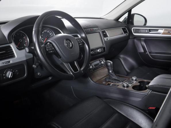 Volkswagen Touareg II Рестайлинг с пробегом 2017 года, цена 2 950 000 рублей, 99825 км, внедорожник, Автокод Объявления