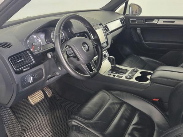Volkswagen Touareg II с пробегом 2011 года, цена 1 899 000 рублей, 218000 км, внедорожник, Автокод Объявления