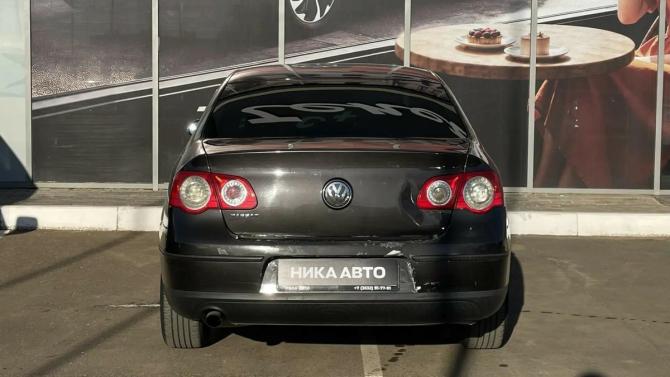 Volkswagen Passat B6 с пробегом 2010 года, цена 590 000 рублей, 348850 км, седан, Автокод Объявления