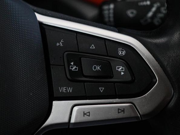 Volkswagen Taos I с пробегом 2021 года, цена 2 890 000 рублей, 34331 км, внедорожник, Автокод Объявления