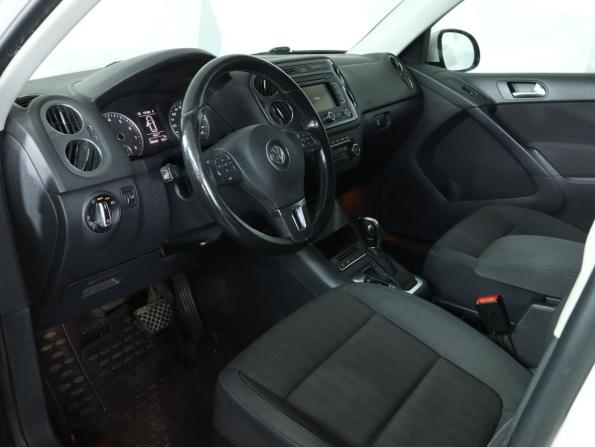Volkswagen Tiguan I Рестайлинг с пробегом 2011 года, цена 1 039 000 рублей, 206660 км, внедорожник, Автокод Объявления