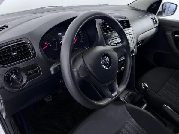 Volkswagen Polo V Рестайлинг с пробегом 2018 года, цена 950 000 рублей, 82806 км, седан, Автокод Объявления
