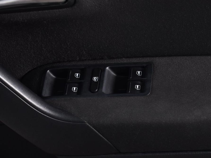 Volkswagen Polo V Кемерово  - изображение 16
