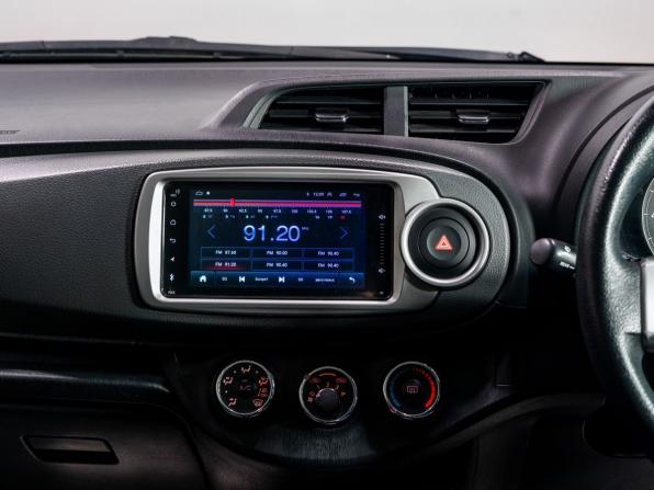 Toyota Vitz III (XP130) с пробегом 2013 года, цена 850 000 рублей, 95450 км, хэтчбек, Автокод Объявления
