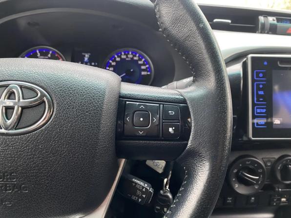 Toyota Hilux VIII с пробегом 2017 года, цена 2 839 000 рублей, 330385 км, offers.body_type.unknown, Автокод Объявления