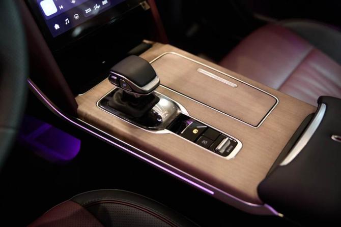 Новый Hongqi HS7 II 2025 года, цена 5 200 000 рублей, внедорожник, Автокод Объявления