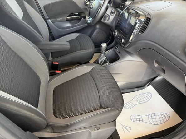 Renault Kaptur I с пробегом 2019 года, цена 1 560 000 рублей, 122143 км, внедорожник, Автокод Объявления