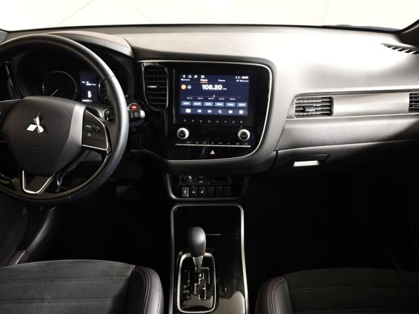 Mitsubishi Outlander III Рестайлинг 3 с пробегом 2021 года, цена 2 659 000 рублей, 49001 км, внедорожник, Автокод Объявления