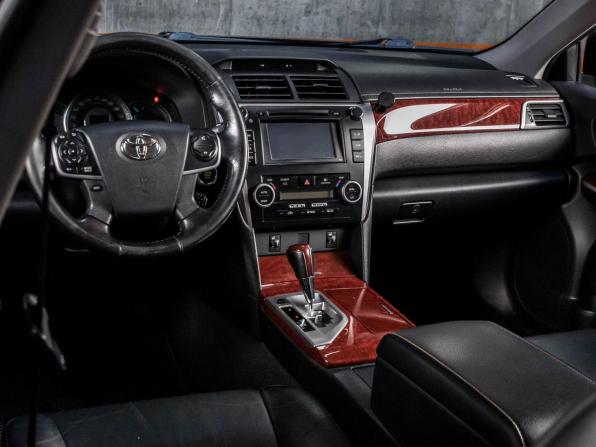 Toyota Camry VII (XV50) с пробегом 2014 года, цена 1 599 000 рублей, 293621 км, седан, Автокод Объявления