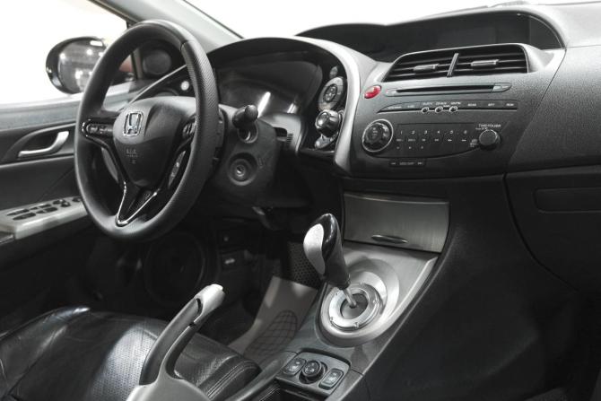 Honda Civic VIII Рестайлинг с пробегом 2008 года, цена 759 000 рублей, 218000 км, хэтчбек, Автокод Объявления