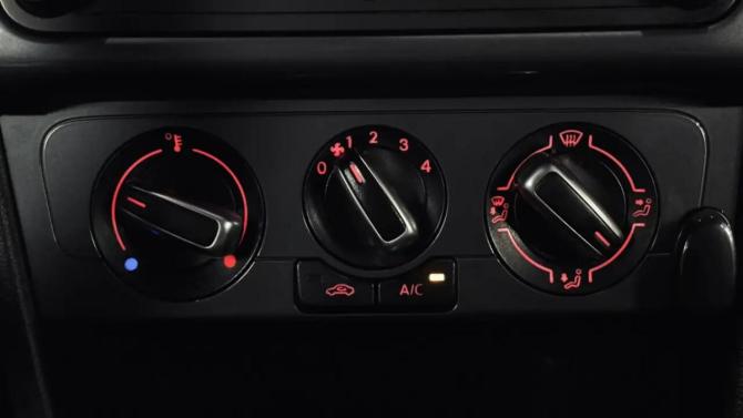 Volkswagen Polo V Рестайлинг с пробегом 2019 года, цена 1 240 000 рублей, 133136 км, седан, Автокод Объявления