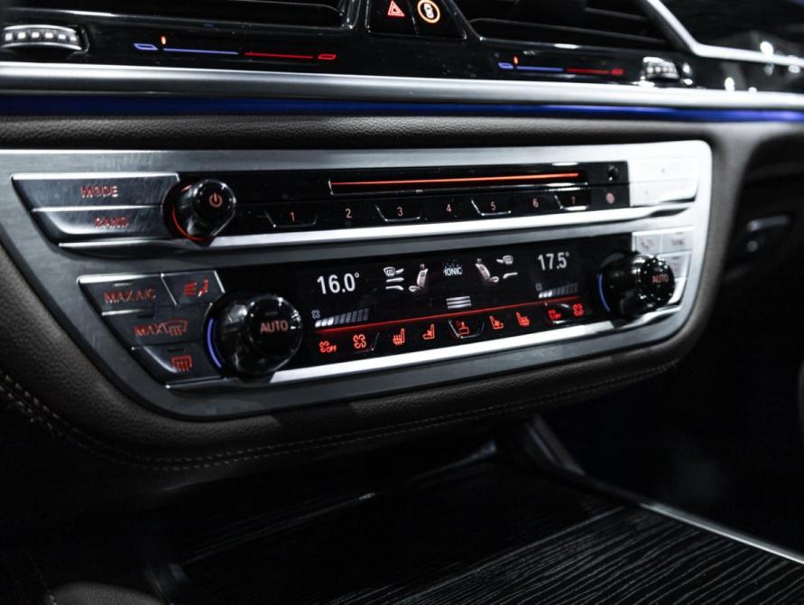 BMW 7 серии VI (G11/G12) Рестайлинг Санкт-Петербург  - изображение 27