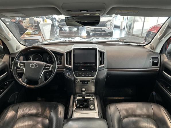 Toyota Land Cruiser 200 Series Рестайлинг 2 с пробегом 2018 года, цена 7 099 000 рублей, 199713 км, внедорожник, Автокод Объявления
