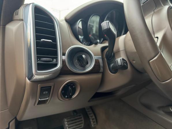 Porsche Cayenne II (958) с пробегом 2012 года, цена 2 100 000 рублей, 233500 км, внедорожник, Автокод Объявления
