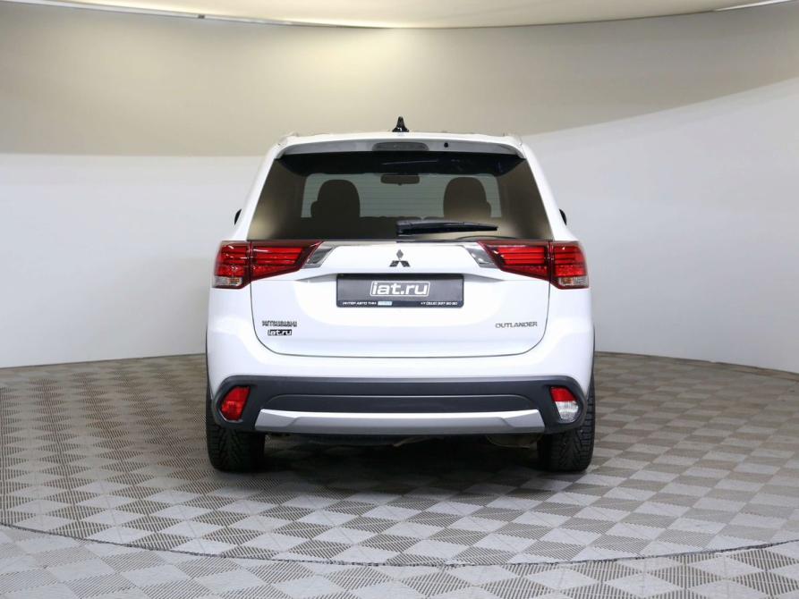 Mitsubishi Outlander III Рестайлинг 2 Санкт-Петербург  - изображение 6