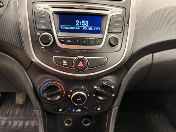 Hyundai Solaris I Рестайлинг с пробегом 2016 года, цена 774 600 рублей, 175255 км, хэтчбек, Автокод Объявления