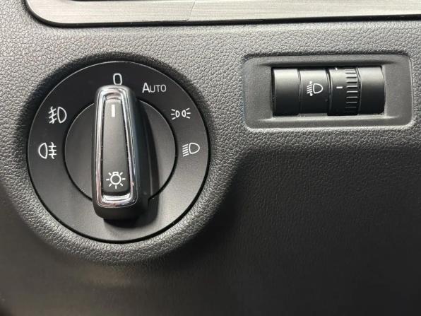 Skoda Rapid I Рестайлинг с пробегом 2018 года, цена 1 388 000 рублей, 96000 км, лифтбек, Автокод Объявления