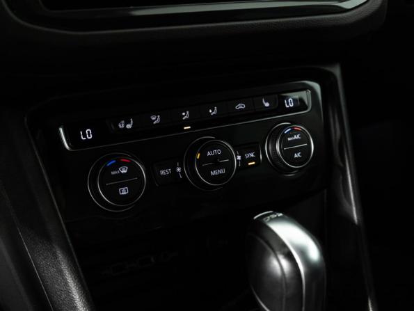 Volkswagen Tiguan II с пробегом 2018 года, цена 2 199 700 рублей, 209844 км, внедорожник, Автокод Объявления