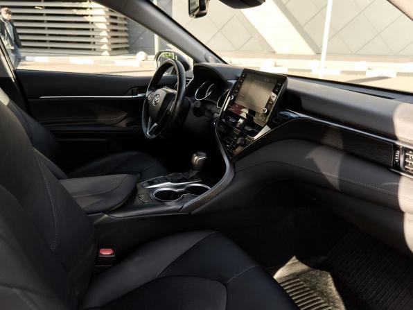 Toyota Camry VIII (XV70) Рестайлинг с пробегом 2021 года, цена 3 437 000 рублей, 54956 км, седан, Автокод Объявления