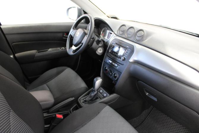 Suzuki Vitara II с пробегом 2018 года, цена 1 695 000 рублей, 99396 км, внедорожник, Автокод Объявления