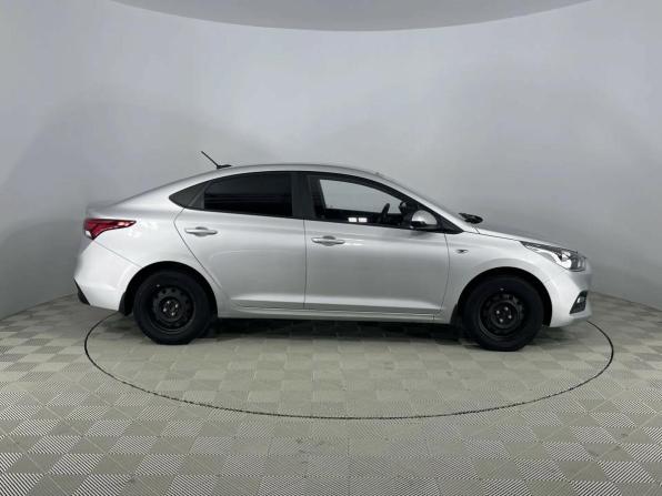 Hyundai Solaris II с пробегом 2019 года, цена 1 435 000 рублей, 69950 км, седан, Автокод Объявления