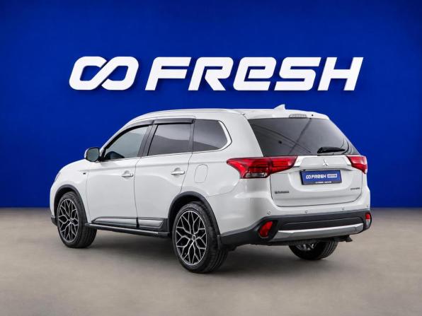 Mitsubishi Outlander III Рестайлинг 2 с пробегом 2017 года, цена 1 999 077 рублей, 243640 км, внедорожник, Автокод Объявления