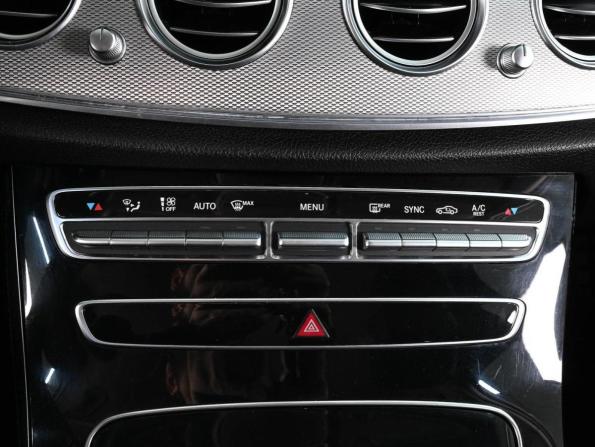 Mercedes-Benz E-Класс V (W213 S213 C238) с пробегом 2019 года, цена 2 799 000 рублей, 122240 км, седан, Автокод Объявления