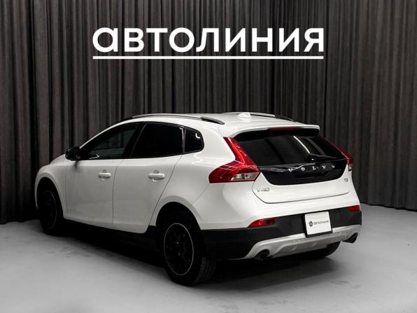 Volvo V40 II с пробегом 2015 года, цена 1 150 000 рублей, 108592 км, хэтчбек, Автокод Объявления