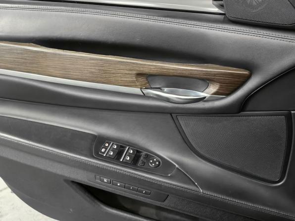 BMW 7 серии V (F01/F02/F04) Рестайлинг с пробегом 2013 года, цена 1 700 000 рублей, 157000 км, седан, Автокод Объявления