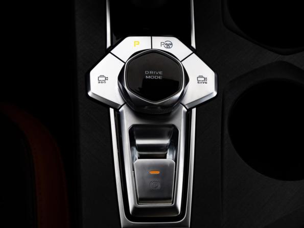 Changan UNI-V I с пробегом 2024 года, цена 2 449 000 рублей, 27693 км, лифтбек, Автокод Объявления