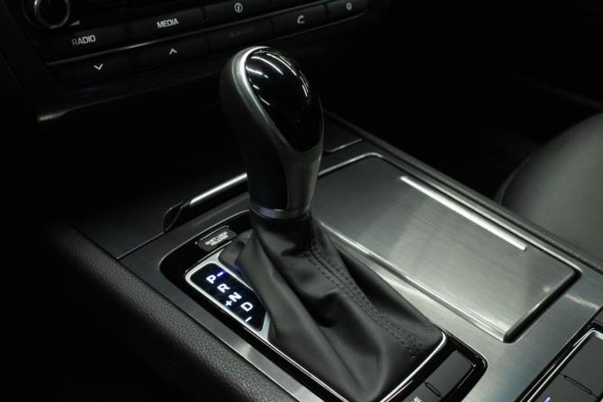 Hyundai Genesis II с пробегом 2016 года, цена 2 049 000 рублей, 102995 км, седан, Автокод Объявления