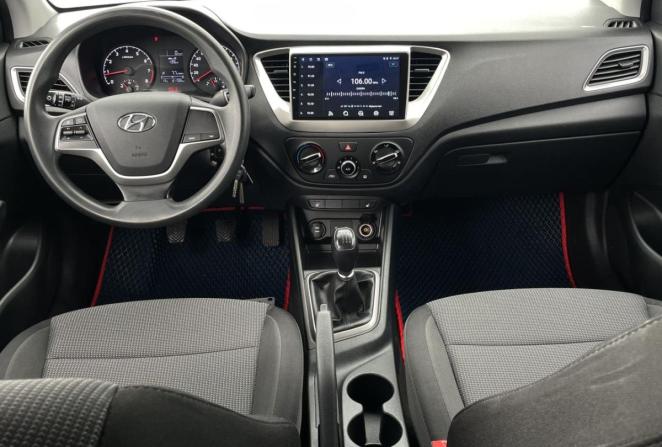 Hyundai Solaris II с пробегом 2018 года, цена 1 210 000 рублей, 121441 км, седан, Автокод Объявления